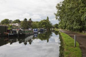 apperley bridge canal sm.jpg